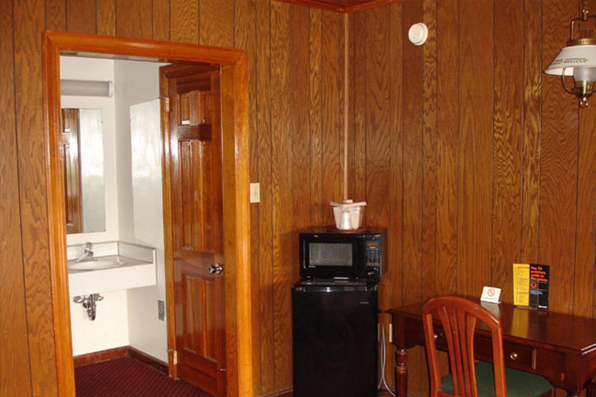 Washington & Lee Motel East End Εξωτερικό φωτογραφία